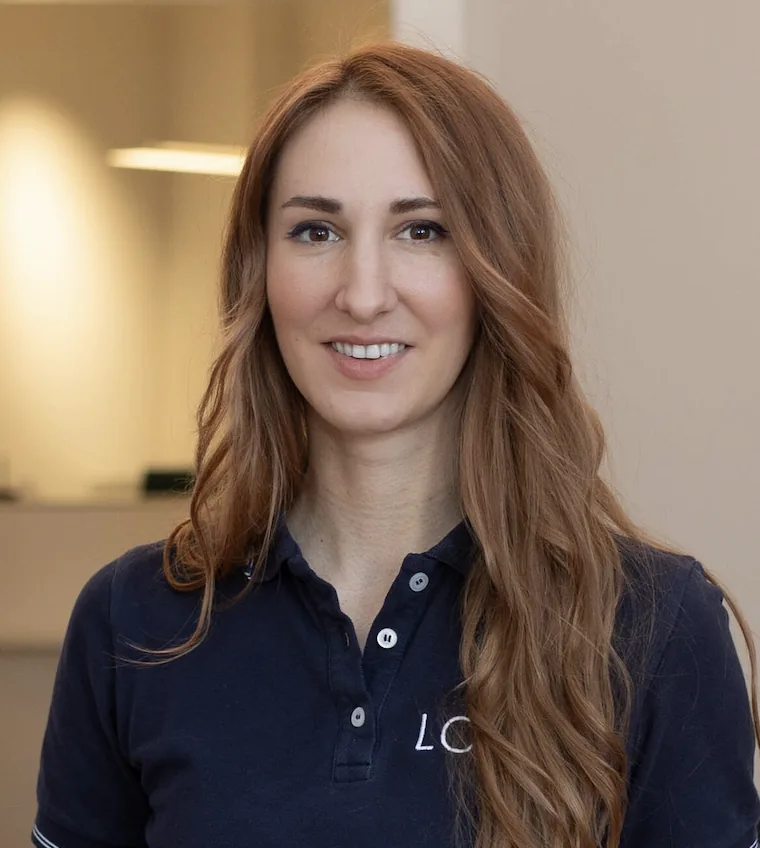 Dr. Iris Lang